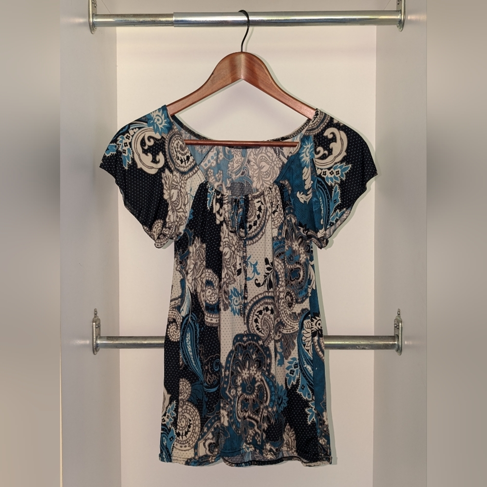 Ladies Flutter Sleeve Top